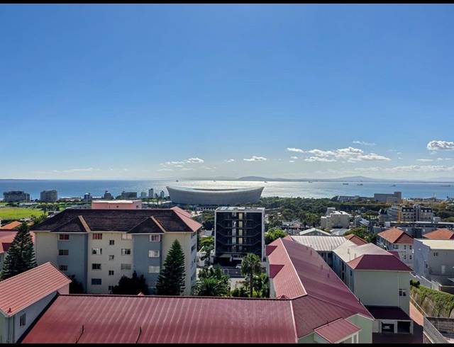 5 BEDROOM HOUSE FOR SALE IN GREEN POINT